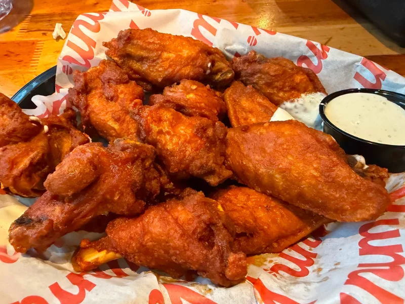 Buzz Style Wings