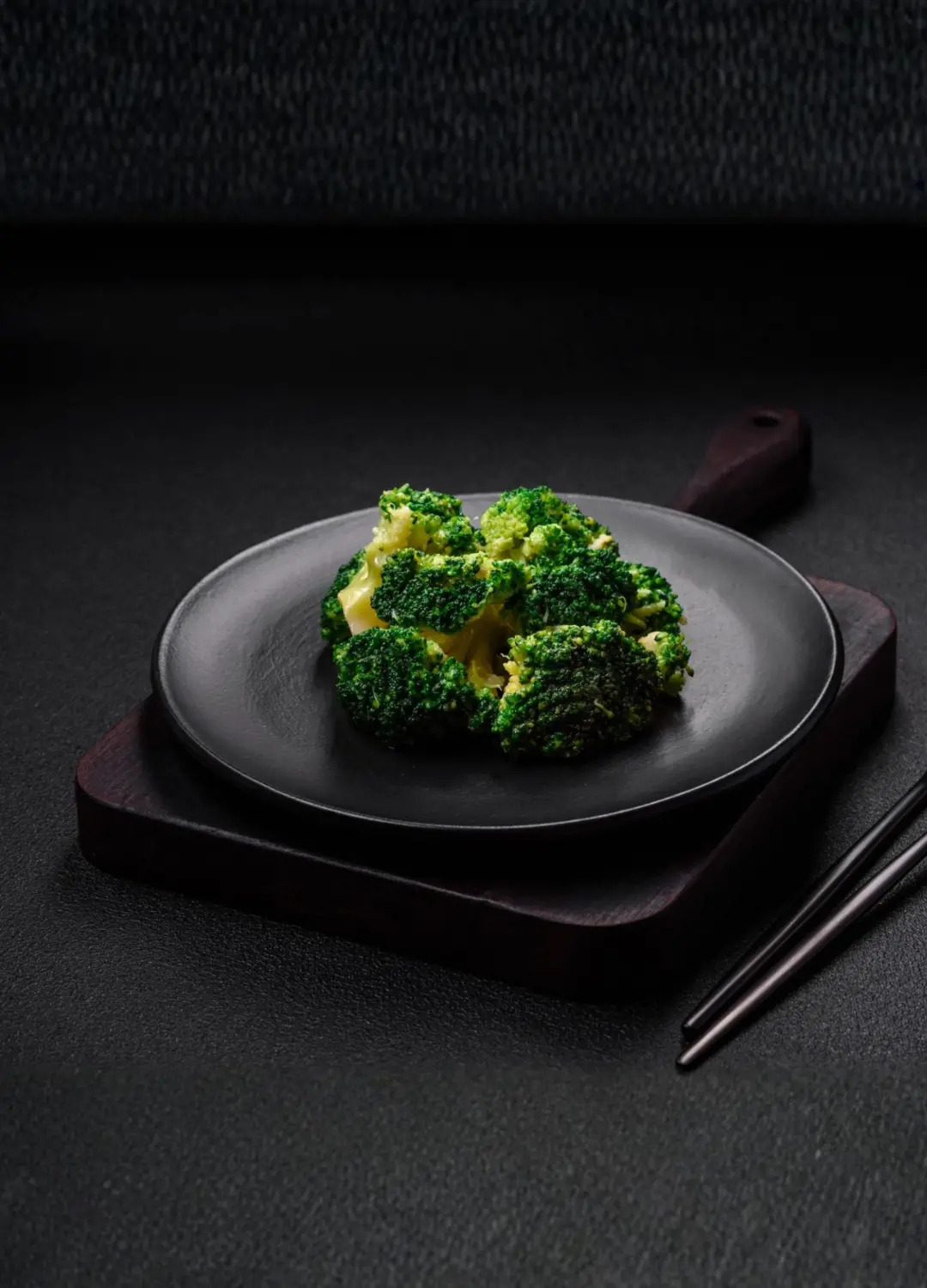 Red Robin Steamed Broccoli side dish served fresh and hot